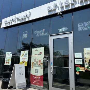 Machi Machi - the entrance to the restaurant - Bubble Tea Near Me - Fort Lee, New Jersey Machi Machi - the entrance to the restaurant - Bubble Tea Near Me - Fort Lee, New Jersey