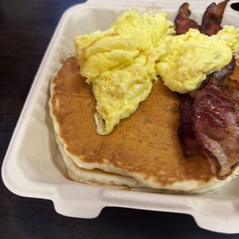 Kaleis Lunchbox - Triple double. - Hawaiian Near Me - Wailuku, Hawaii Kaleis Lunchbox - Triple double. - Hawaiian Near Me - Wailuku, Hawaii