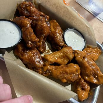 Buffalo Wild Wings - Spicy Garlicand Asian Zing wings! - American Near Me - Valparaiso, Indiana