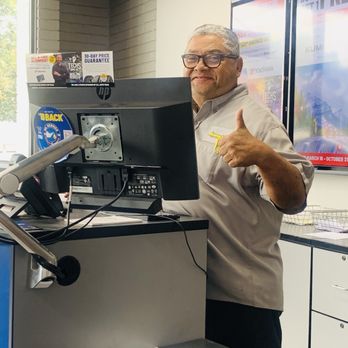 Mountain View Tire & Auto Service - Meet Milton, super boss! - Tires Near Me - Tarzana, California Mountain View Tire & Auto Service - Meet Milton, super boss! - Tires Near Me - Tarzana, California