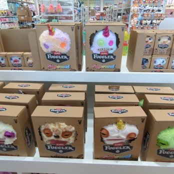 Miniso - Home Decor Near Me - Sacramento, California