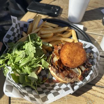 Fifth Avenue Streatery - American Near Me - Mount Dora, Florida