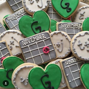 Suzybeez Bakery - Personalized cookies for bridal shower - Bakeries Near Me - Cypress, Texas
