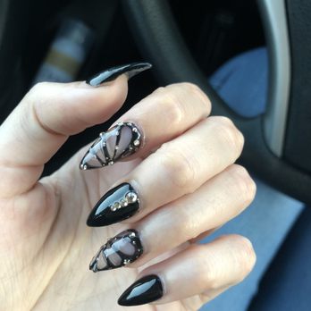 Benitoite Nails & Spa - Stiletto acrylics by Yen - Nail Salons Near Me - Tigard, Oregon