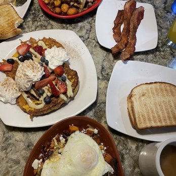 Cafe Agora - Breakfast & Brunch Near Me - Menomonee Falls, Wisconsin