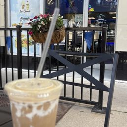 iced latte with vanilla + sugar