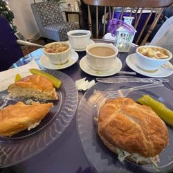 2 Sisters Bakery & Café