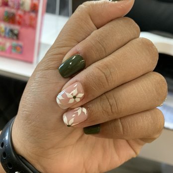 Candy Nails Lounge - Nails by Ala. - Nail Salons Near Me - Riverside, California