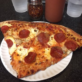 Ernesto's - Pizza Near Me - Boston, Massachusetts