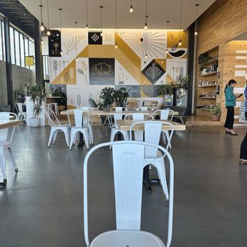 Hardy Coffee Co - Seating area - Bakeries Near Me - Omaha, Nebraska