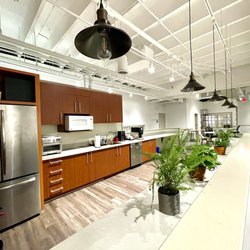 The Merchant Coworking - A modern and well-stocked kitchenette on the first floor