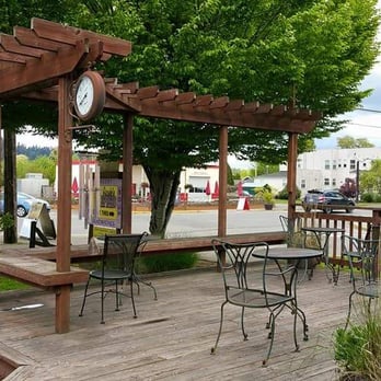 Kelsey’s Koffee  - Outside patio - Coffee & Tea Near Me - Carnation, Washington
