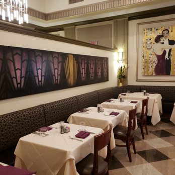 Ambassador Hotel Milwaukee - Hotels Near Me - Milwaukee, Wisconsin