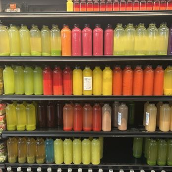 Hank’s Organic - Fresh cold pressed juices for a quick to go trip - Health Markets Near Me - Los Angeles, California