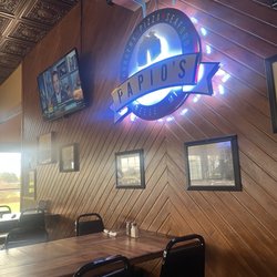 Papio's Food and Spirits