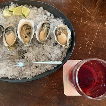 Jandy Oyster - 6/$18 oysters - Seafood Markets Near Me - Tillamook, Oregon
