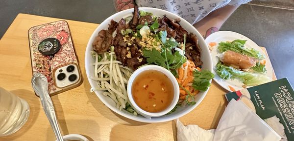 Nong Lá Vietnamese Cafe by null