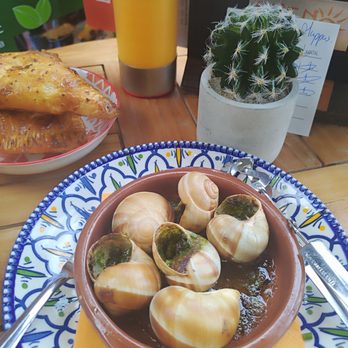 Restaurant Bueno Heerlen - Escargot - Tapas/Small Plates Near Me - Heerlen, LI Restaurant Bueno Heerlen - Escargot - Tapas/Small Plates Near Me - Heerlen, LI