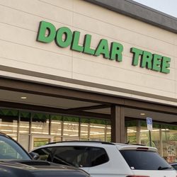 Shoppes At Deerfield - Dollar tree