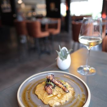 WHINO - Tapas/Small Plates Near Me - Arlington, Virginia