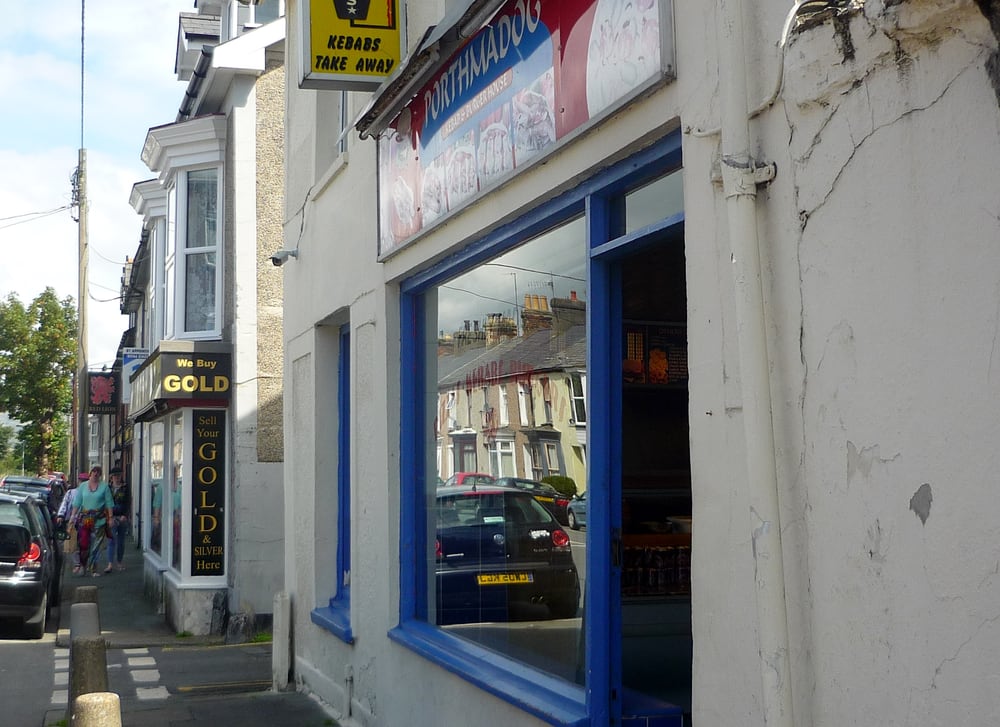 PORTHMADOG KEBAB HOUSE Updated July 2024 3 New Street, Porthmadog