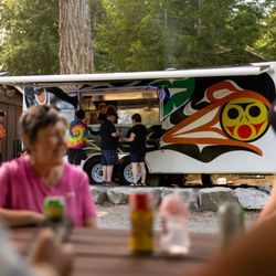 Gorge Harbour Marina Resort - Gorge Harbour Food Truck