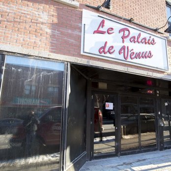 Peep Show Le Palais de Venus - Cinema Near Me - Montreal, Quebec Peep Show Le Palais de Venus - Cinema Near Me - Montreal, Quebec