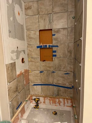Remolding Home Improvement Logo