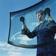 Auto Glass Replacement - When damage to your vehicle’s windshield, back glass or door windows is extensive, simple repairs may not be enough, and it may become necessary to replace the whole piece. If the damage to the windshield is small enough to be repaired, but it interferes with the driver’s line of sight, the windshield will need to be replaced for optimum driving safety.
At Auto Glass Experts, we provide auto glass replacement for all makes and models of cars. A windshield that needs to be replaced can make driving extremely unsafe. The windshield is an important structural component of your car, and a crucial component of the airbag deployment system. We can keep you and your family protected. We know your time and money are valuable, so make sure to get windshield repairs completed by a company you can trust. Don’t wait – call Auto Glass Experts. We can help – quickly and efficiently, and with that personal touch that only a quality small business can deliver! Auto Glass Replacement - When damage to your vehicle’s windshield, back glass or door windows is extensive, simple repairs may not be enough, and it may become necessary to replace the whole piece. If the damage to the windshield is small enough to be repaired, but it interferes with the driver’s line of sight, the windshield will need to be replaced for optimum driving safety.
At Auto Glass Experts, we provide auto glass replacement for all makes and models of cars. A windshield that needs to be replaced can make driving extremely unsafe. The windshield is an important structural component of your car, and a crucial component of the airbag deployment system. We can keep you and your family protected. We know your time and money are valuable, so make sure to get windshield repairs completed by a company you can trust. Don’t wait – call Auto Glass Experts. We can help – quickly and efficiently, and with that personal touch that only a quality small business can deliver!