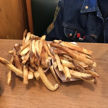 Jucys Hamburgers - Not a fan of these fries. Hand-cut fries always end up as a disappointment despite the extra work involved. - American Near Me - Longview, Texas