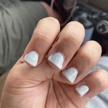 Paradise Nail & Spa - Hand that was clipped but not filed - Nail Salons Near Me - Ronkonkoma, New York Paradise Nail & Spa - Hand that was clipped but not filed - Nail Salons Near Me - Ronkonkoma, New York