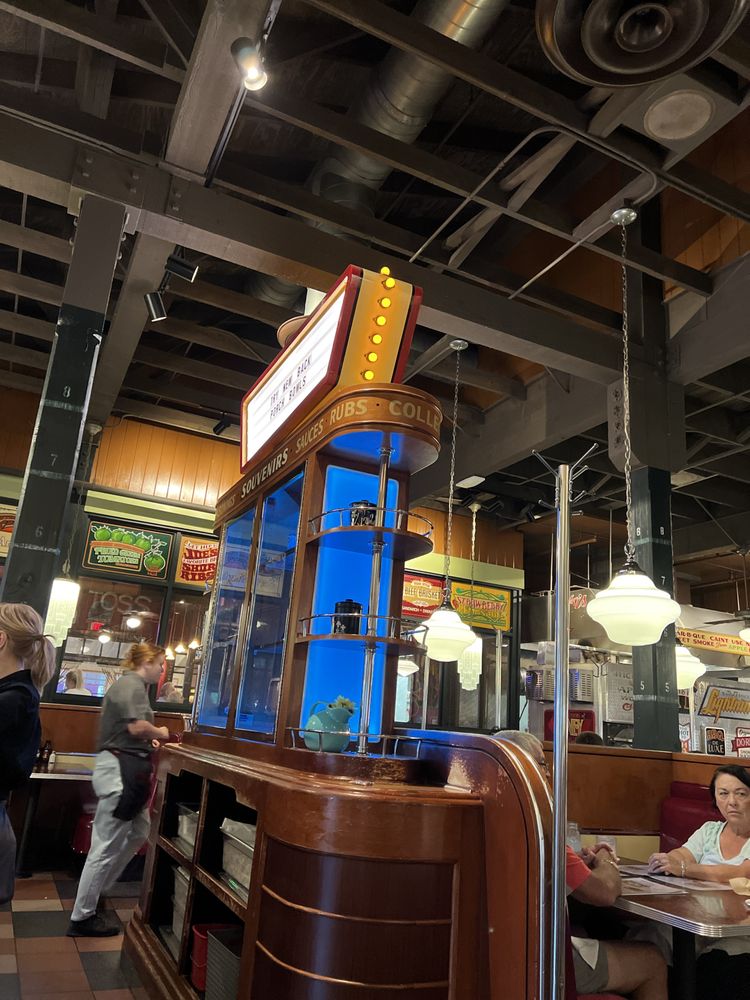Lucille's Smokehouse Bar-B-Que