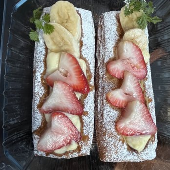 Cream Pan - Strawberry Banana Croissant - Bakeries Near Me - Tustin, California Cream Pan - Strawberry Banana Croissant - Bakeries Near Me - Tustin, California