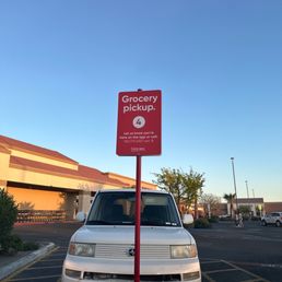 Curbside parking! Curbside parking!