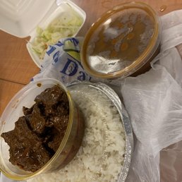 Carne de rez, white rice, beans and basic salad. Carne de rez, white rice, beans and basic salad.