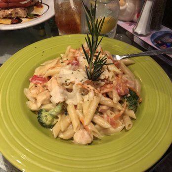 The Bubble Room - Pastablanca with Chicken - Desserts Near Me - Captiva, Florida