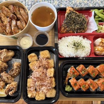Domo Cafe Pearl Kai - Teri Chicken bowl, Furikake Salmon & Hamachi Set Bento w/miso soup, Ika Kara'age w/Yuzu Mayo, Age Dashi Tofu, Spicy Tempura Roll - Sushi Bars Near Me - Aiea, Hawaii Domo Cafe Pearl Kai - Teri Chicken bowl, Furikake Salmon & Hamachi Set Bento w/miso soup, Ika Kara'age w/Yuzu Mayo, Age Dashi Tofu, Spicy Tempura Roll - Sushi Bars Near Me - Aiea, Hawaii