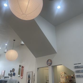 Goodthing Coffee - The simple and very modern setting calms you down - Coffee & Tea Near Me - Burlingame, California Goodthing Coffee - The simple and very modern setting calms you down - Coffee & Tea Near Me - Burlingame, California