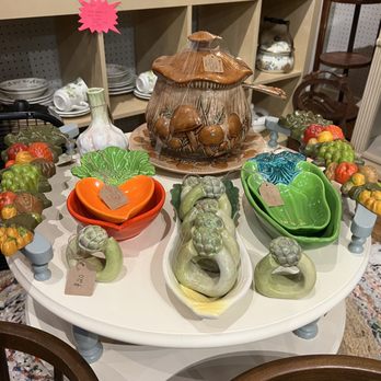 Marina Marina - Vintage midcentury dishes and vintage vegetable-themed decor - Antiques Near Me - Marietta, Georgia