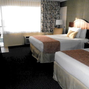 Pier 4 Hotel - Hotels Near Me - Somers Point, New Jersey