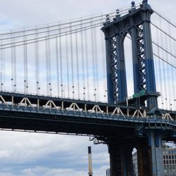 Manhattan bridge from river