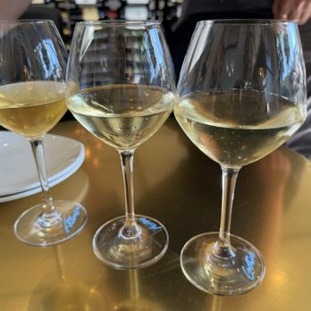 Rootstock Wine Bar - Flight of interesting whites - the choices rotate - Wine Bars Near Me - Mountain View, California