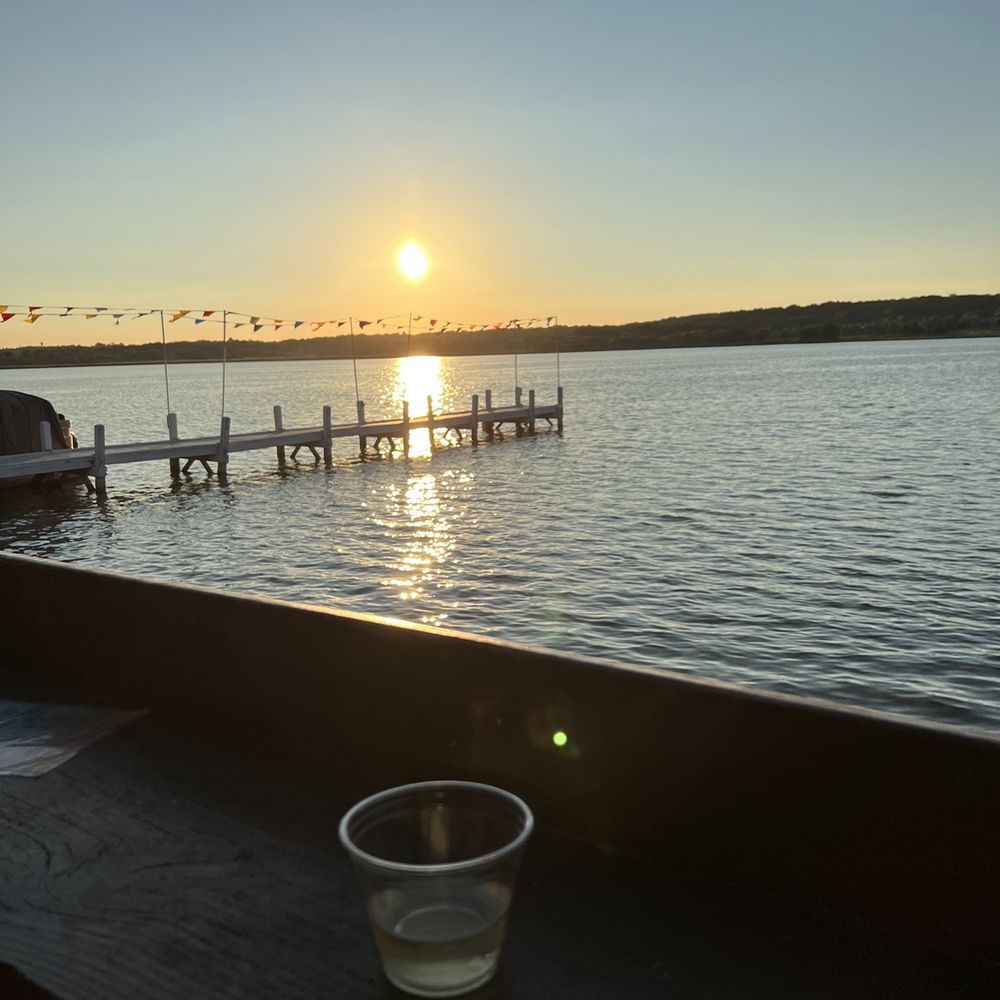 Mars Resort - Waterfront bar - American Near Me - Lake Geneva, Wisconsin Mars Resort - Waterfront bar - American Near Me - Lake Geneva, Wisconsin