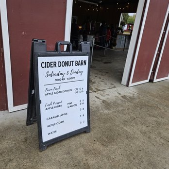 Swans Trail Farms - Cider donut barn - Pumpkin Patches Near Me - Snohomish, Washington