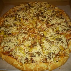 Vegan pizza with mushrooms and pineapple!  Delicious!