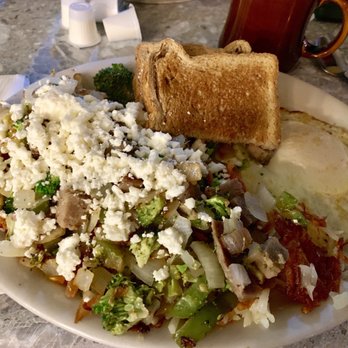 Fleetwood Diner - Gyro Hippie Hash Breakfast - Salad Near Me - Ann Arbor, Michigan