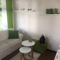 Ella Hebammenpraxis - Kleiner Behandlungs- und Beratungsraum