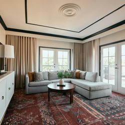 The Oliver Hotel of Oxford, by Oliver - Living area in the Magnolia Suite at The Oliver Hotel of Oxford