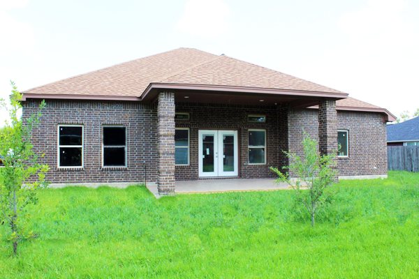 Alamo Roofing    Logo