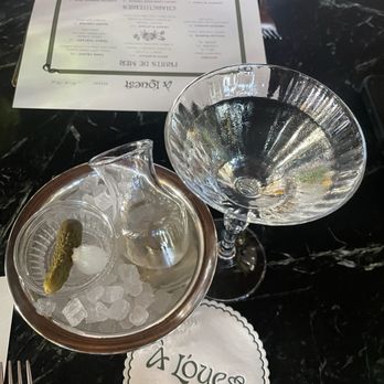 À L'ouest - Dilly Dally martini - French Near Me - San Diego, California À L'ouest - Dilly Dally martini - French Near Me - San Diego, California